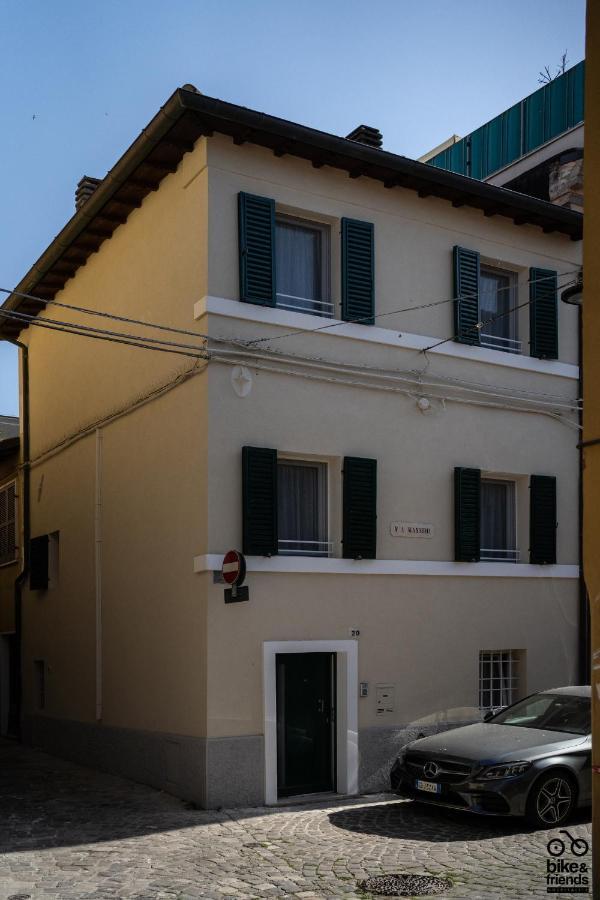 Bilocale Le Rondini Centralissimo Pésaro Exterior foto